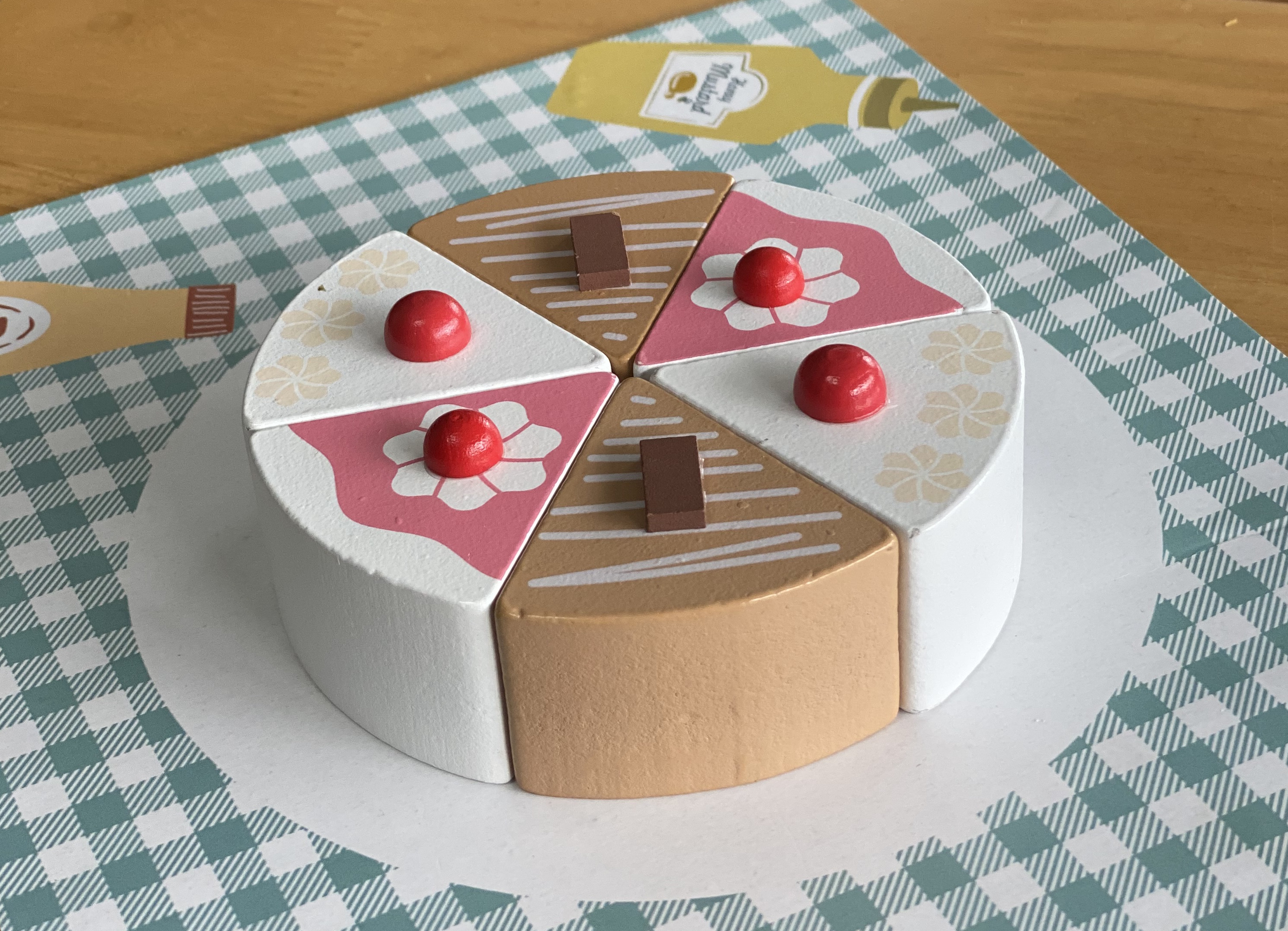ホールケーキの画像